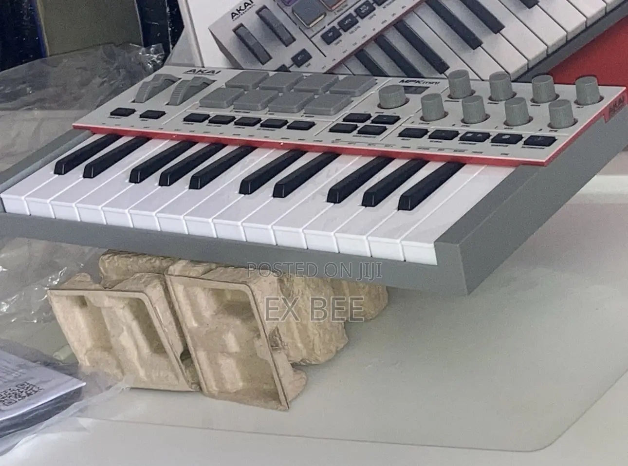 Akai MPK Mini Mk4 25-Key Midi Controller (Gray)*Latest*