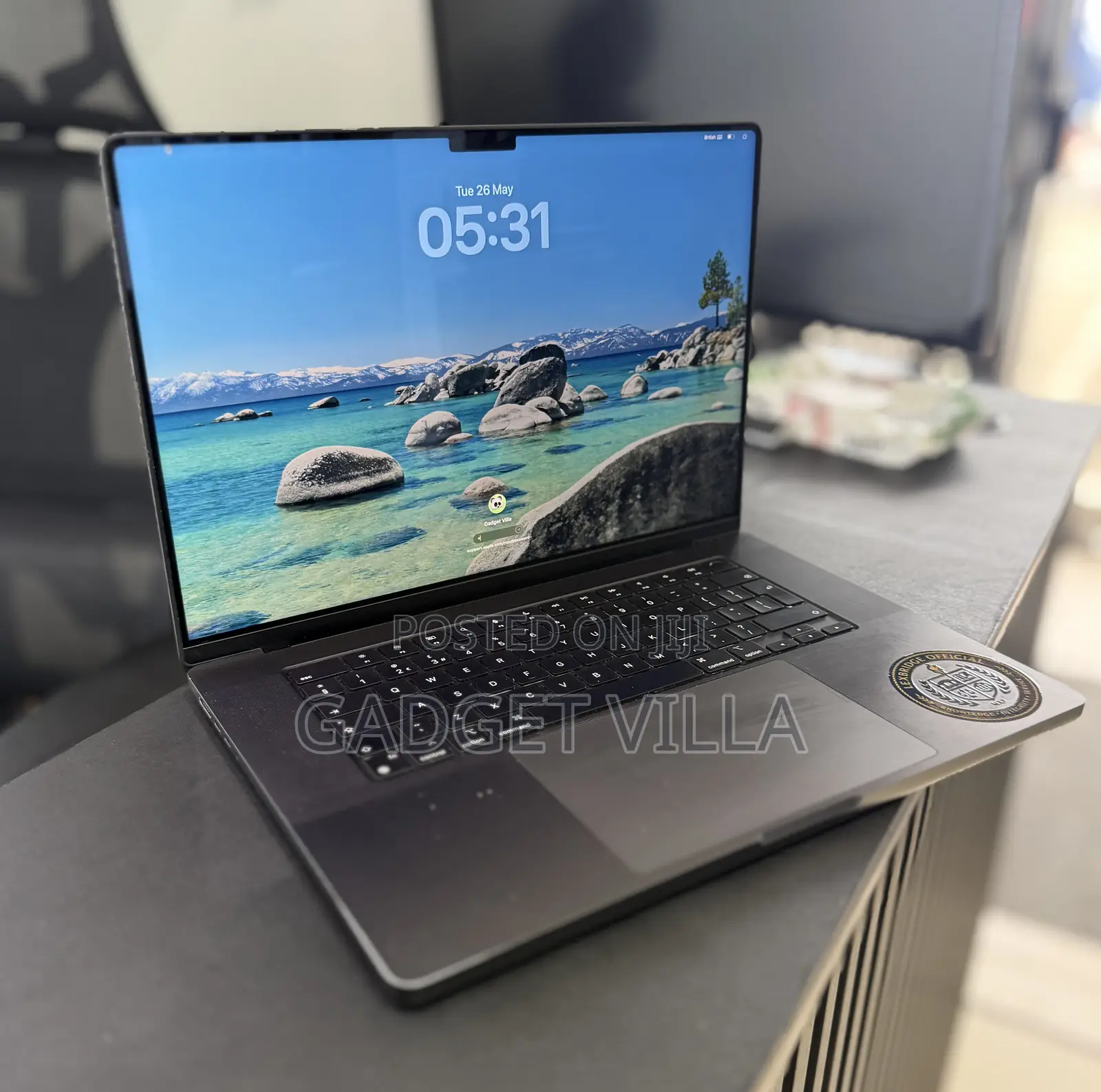 Apple MacBook Pro 2023 M3 Pro 16-inch 18GB Apple M3 Pro SSD 512GB