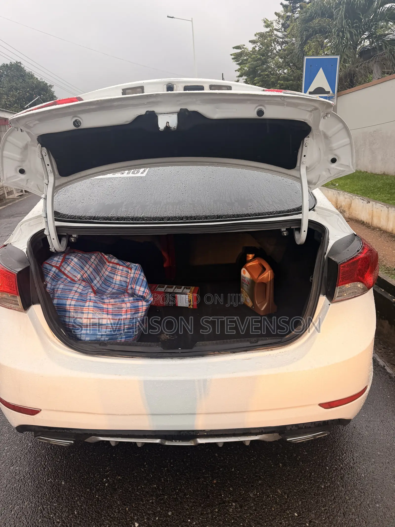 Hyundai Elantra 2013 White