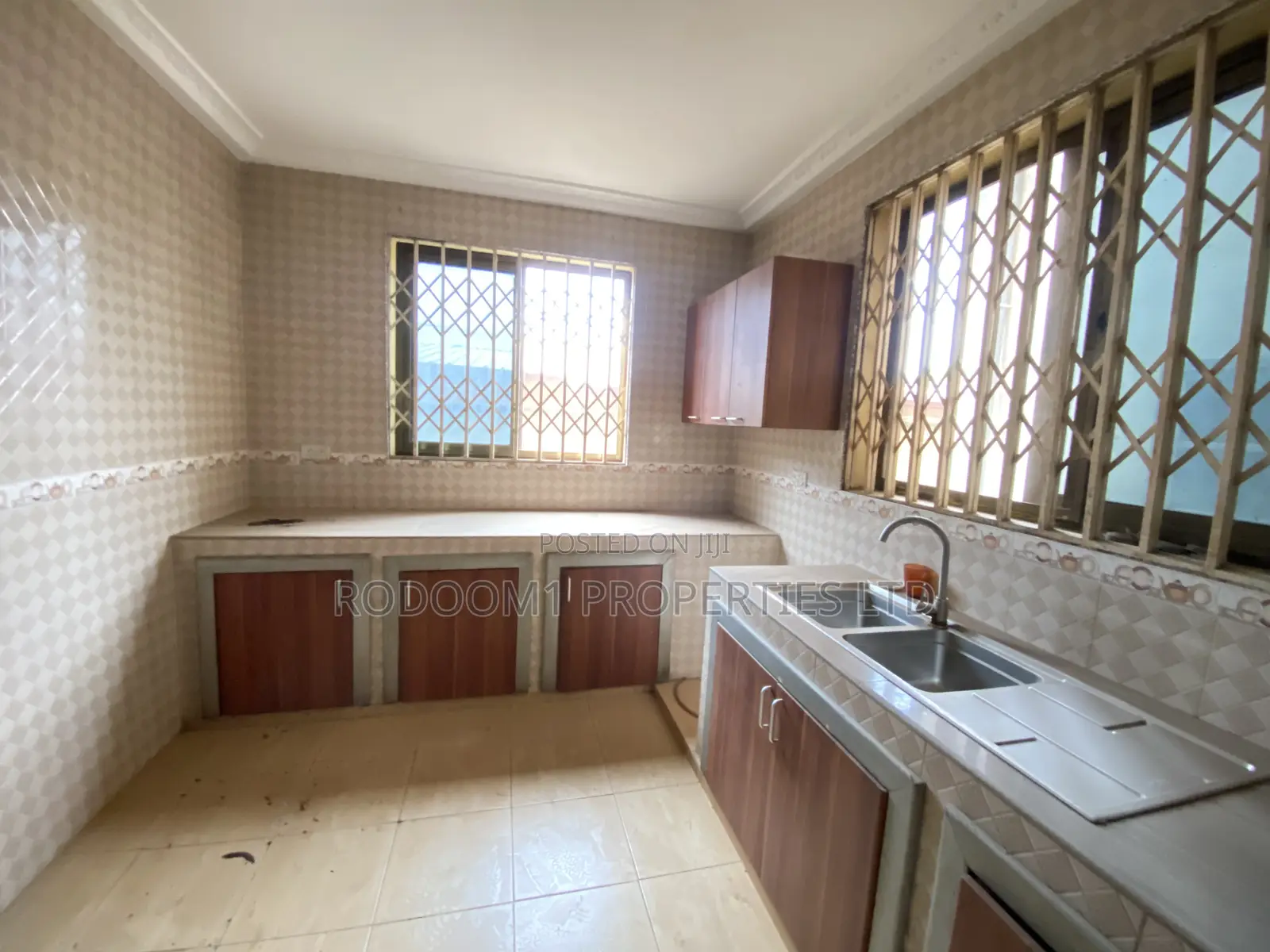 3bdrm Apartment in Ofankor for rent
