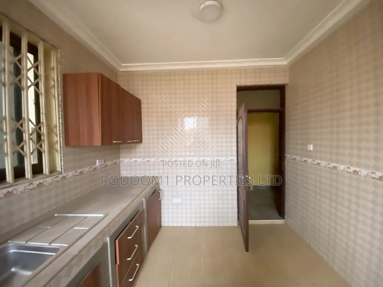 3bdrm Apartment in Ofankor for rent