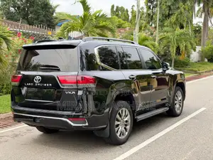 Toyota Land Cruiser 2025 Black