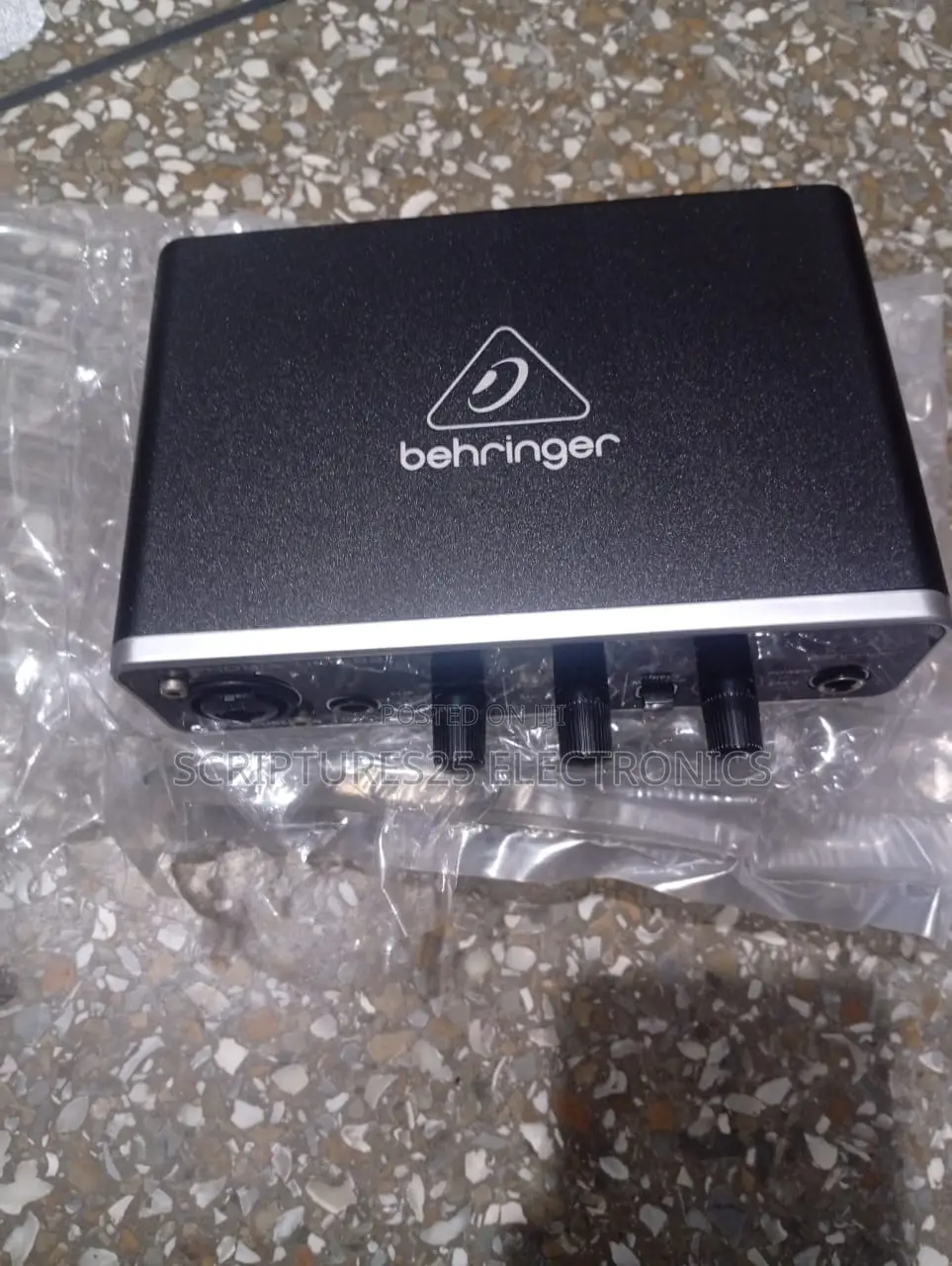 Behringer U-Phoria Umc22 Sound Card Soundcard