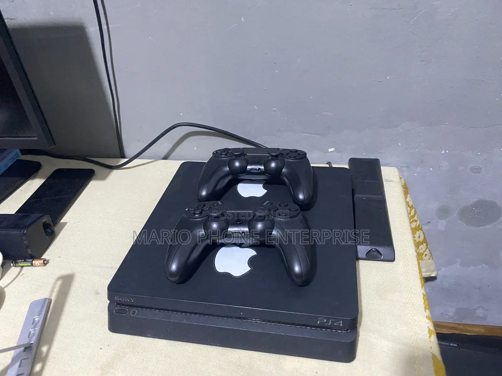 Playstation 4 Slim
