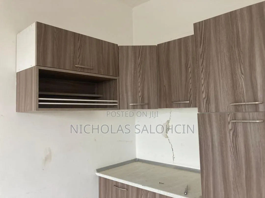 Kitchen Cabinet
