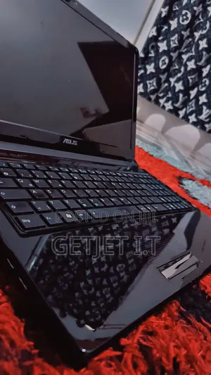Laptop Asus UL50A 4GB Intel HDD 320GB