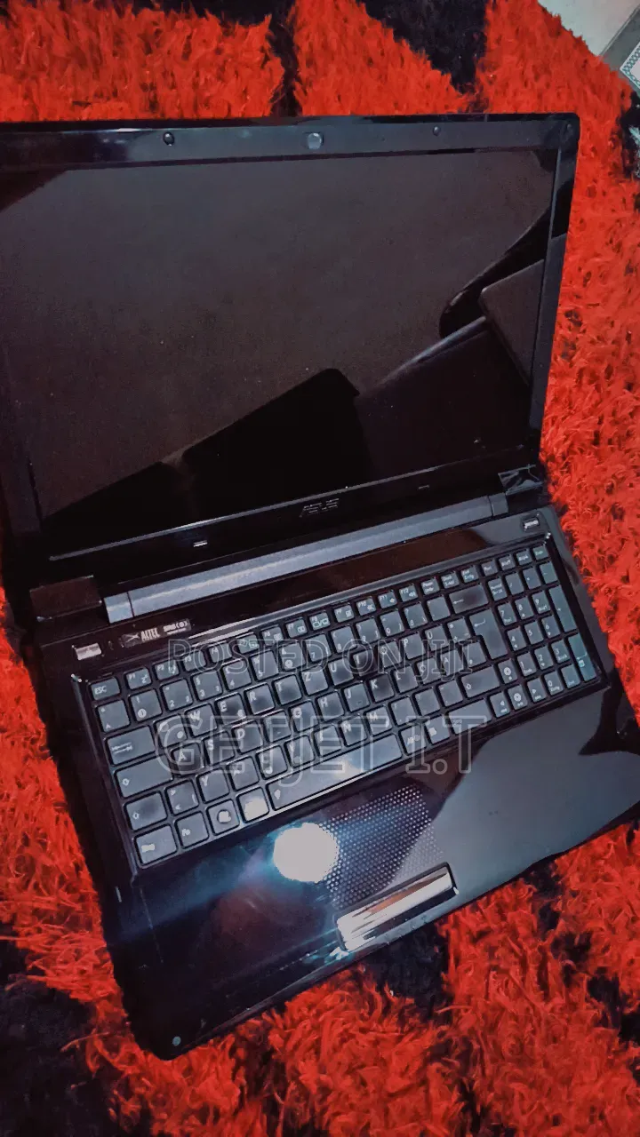 Laptop Asus UL50A 4GB Intel HDD 320GB