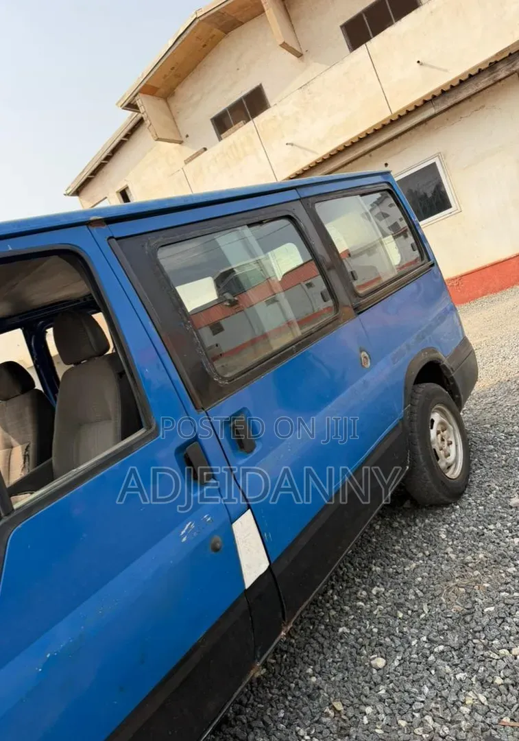 Ford Transit 2006 Blue