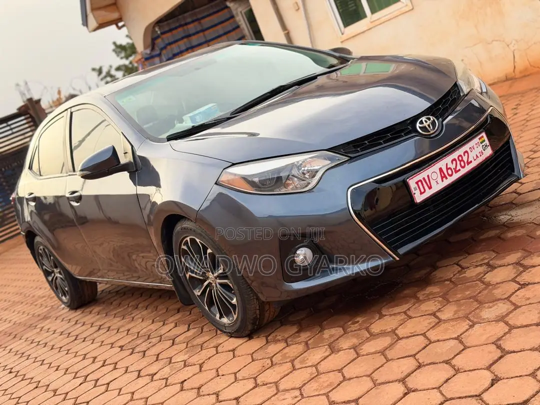 Toyota Corolla S Premium 4dr Sedan (1.8L 4cyl CVT) 2016 Gray