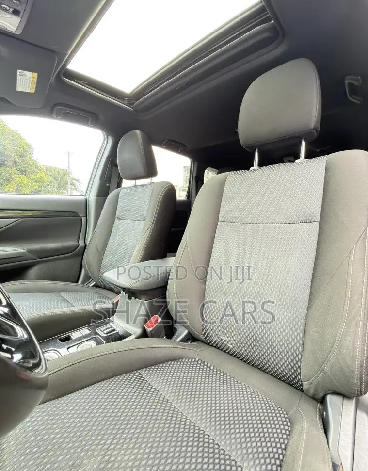 Mitsubishi Outlander 2.4 PHEV AWD 2018 Silver