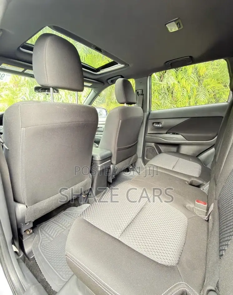 Mitsubishi Outlander 2.4 PHEV AWD 2018 Silver