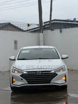 Hyundai Elantra 2019 White