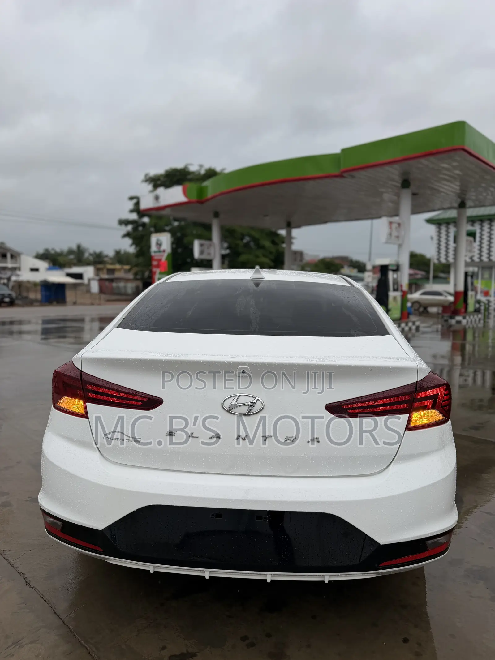 Hyundai Elantra 2019 White