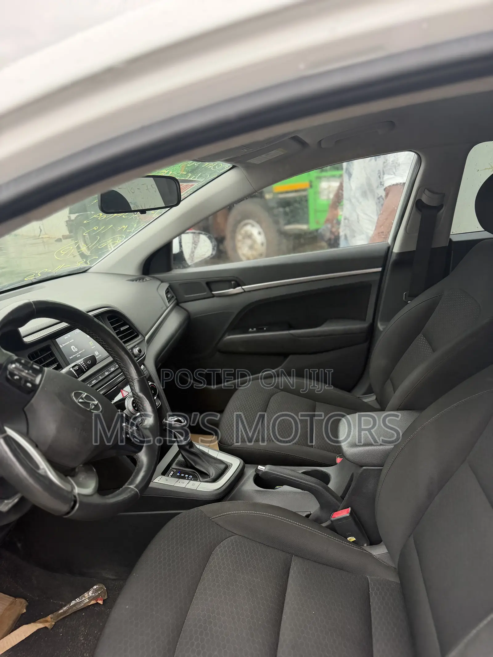 Hyundai Elantra 2019 White