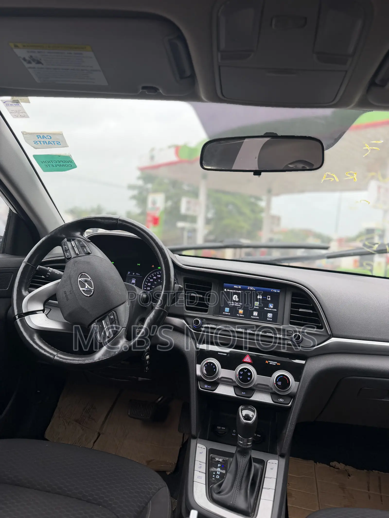Hyundai Elantra 2019 White