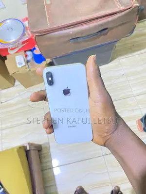 Apple iPhone X 64 GB White
