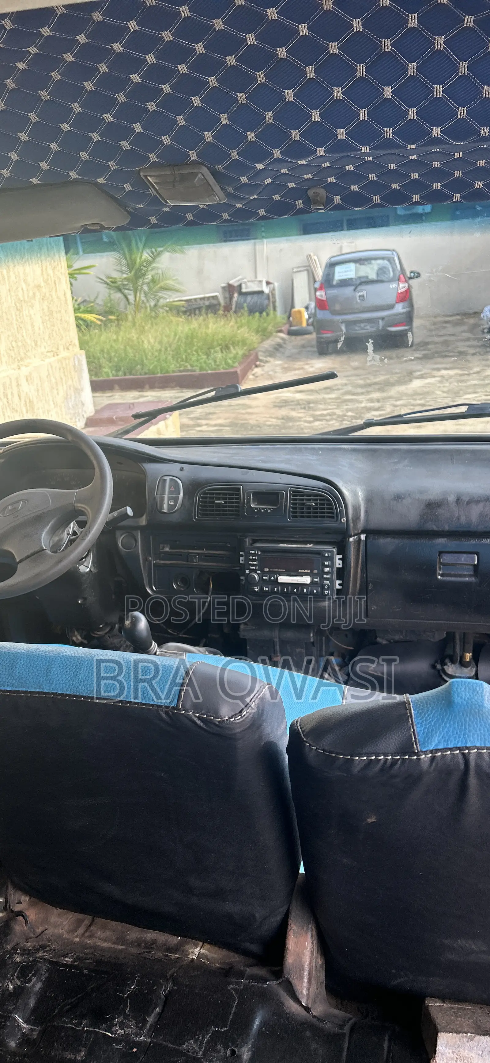 Hyundai H1 2000 Blue