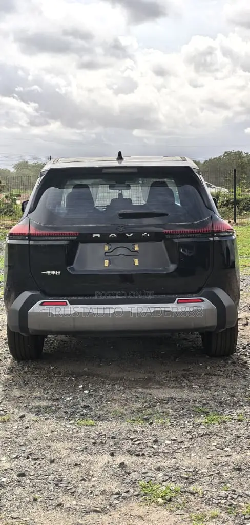 New Toyota RAV4 XLE Premium 2025 Black