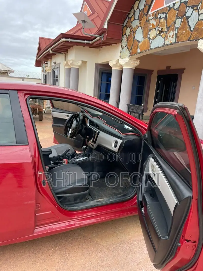 Toyota Corolla LE ECO 4dr Sedan (1.8L 4cyl CVT) 2017 Red
