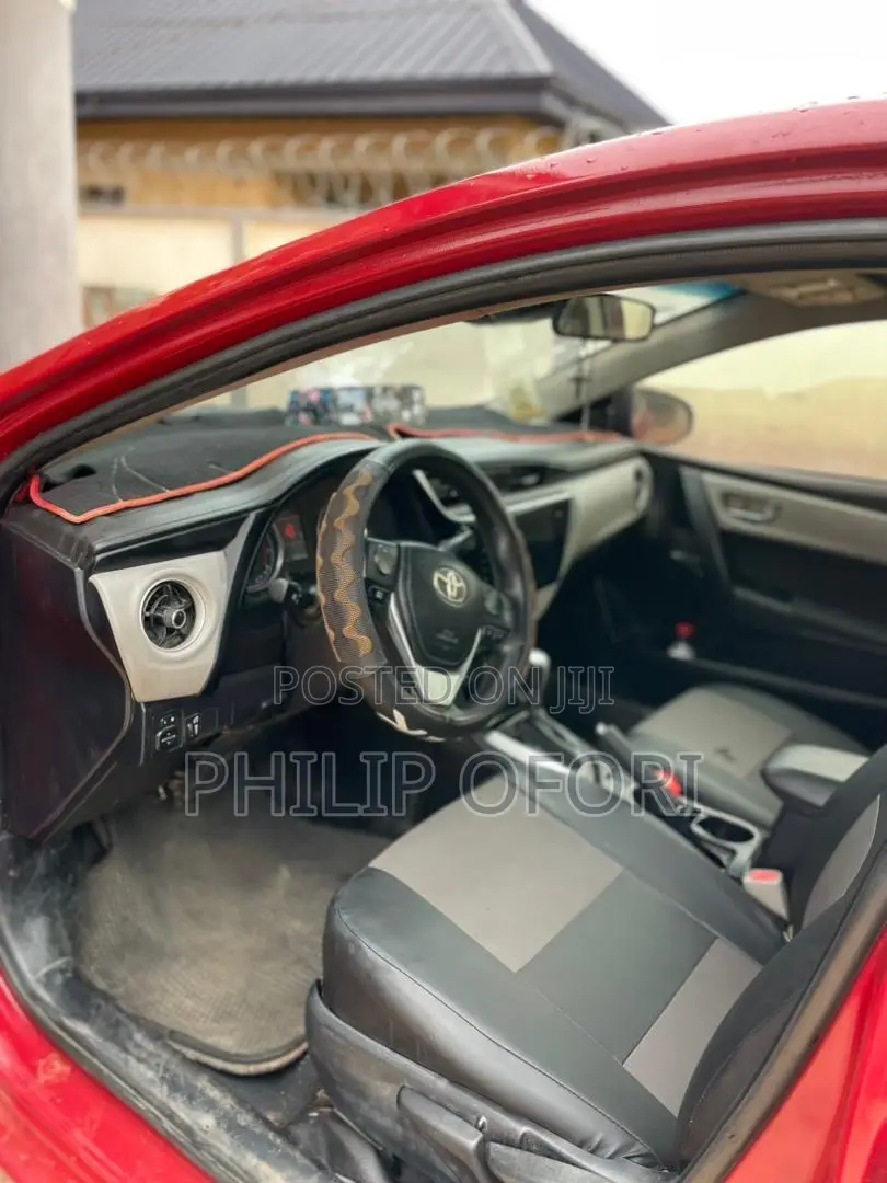 Toyota Corolla LE ECO 4dr Sedan (1.8L 4cyl CVT) 2017 Red