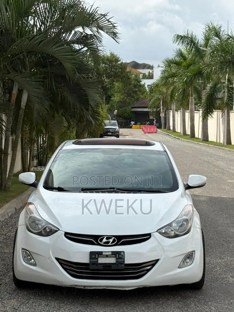 Hyundai Elantra Limited 4dr Sedan (1.8L 4cyl 6A) 2014 White