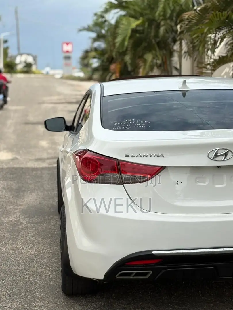 Hyundai Elantra Limited 4dr Sedan (1.8L 4cyl 6A) 2014 White