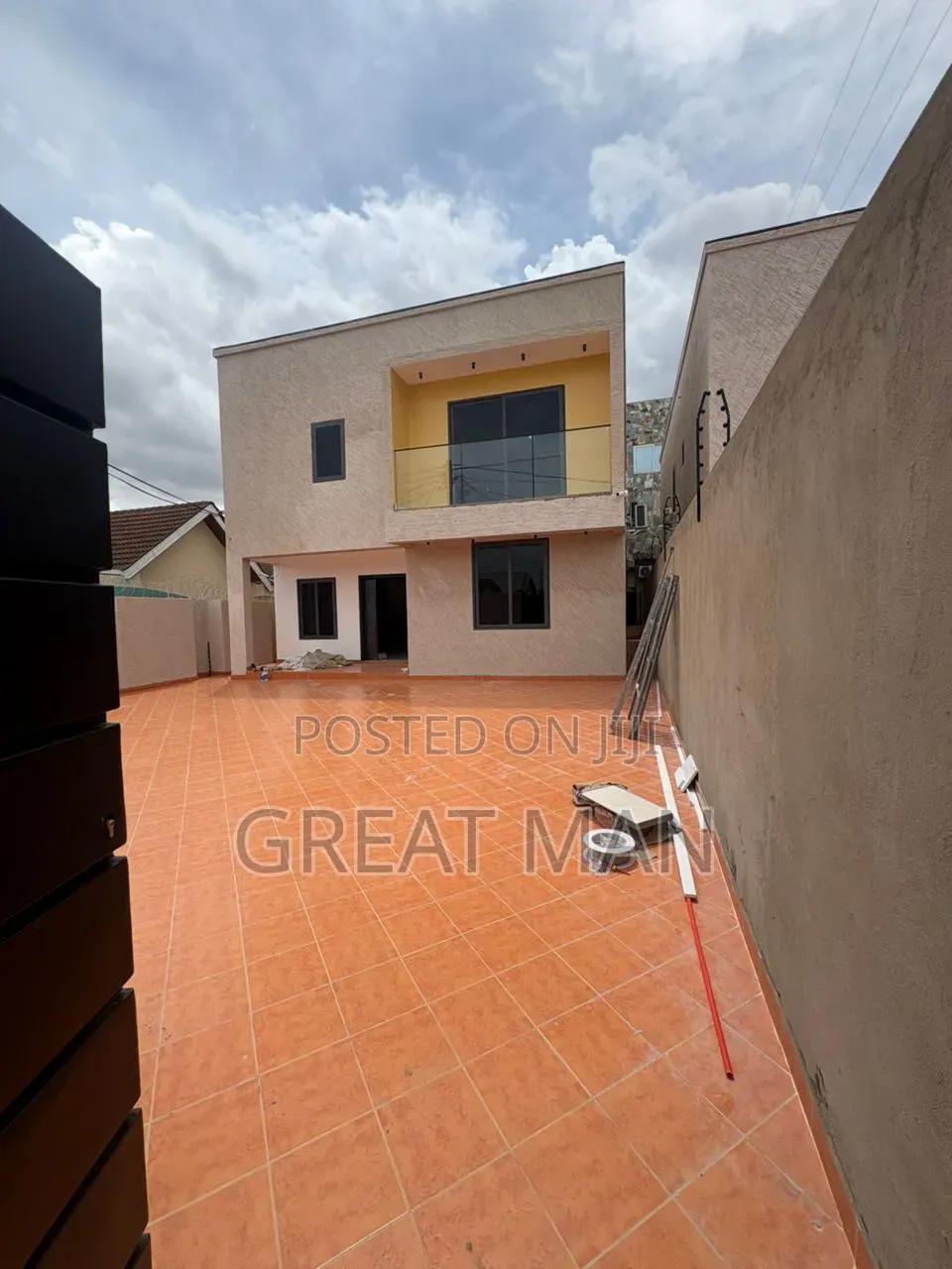 5bdrm House in Exhibition for sale