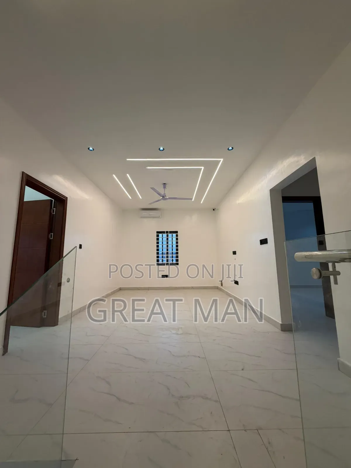 5bdrm House in Exhibition for sale