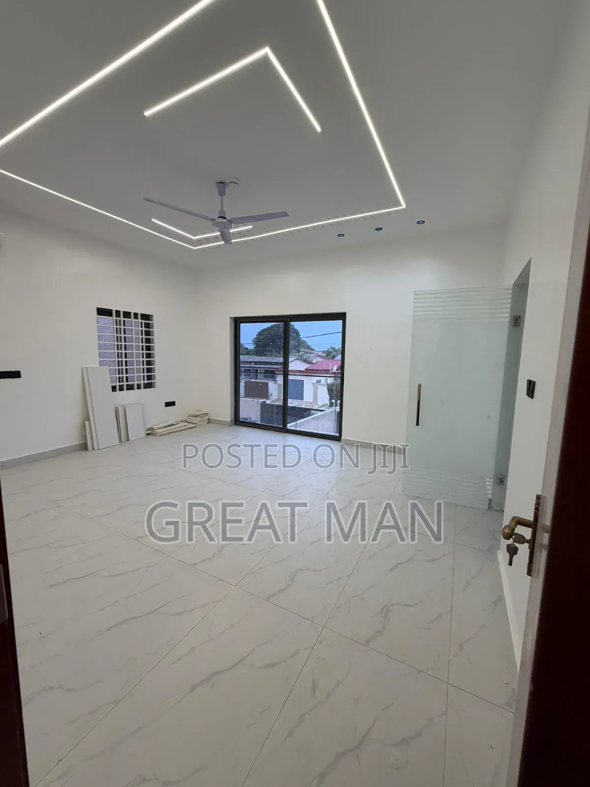 5bdrm House in Exhibition for sale