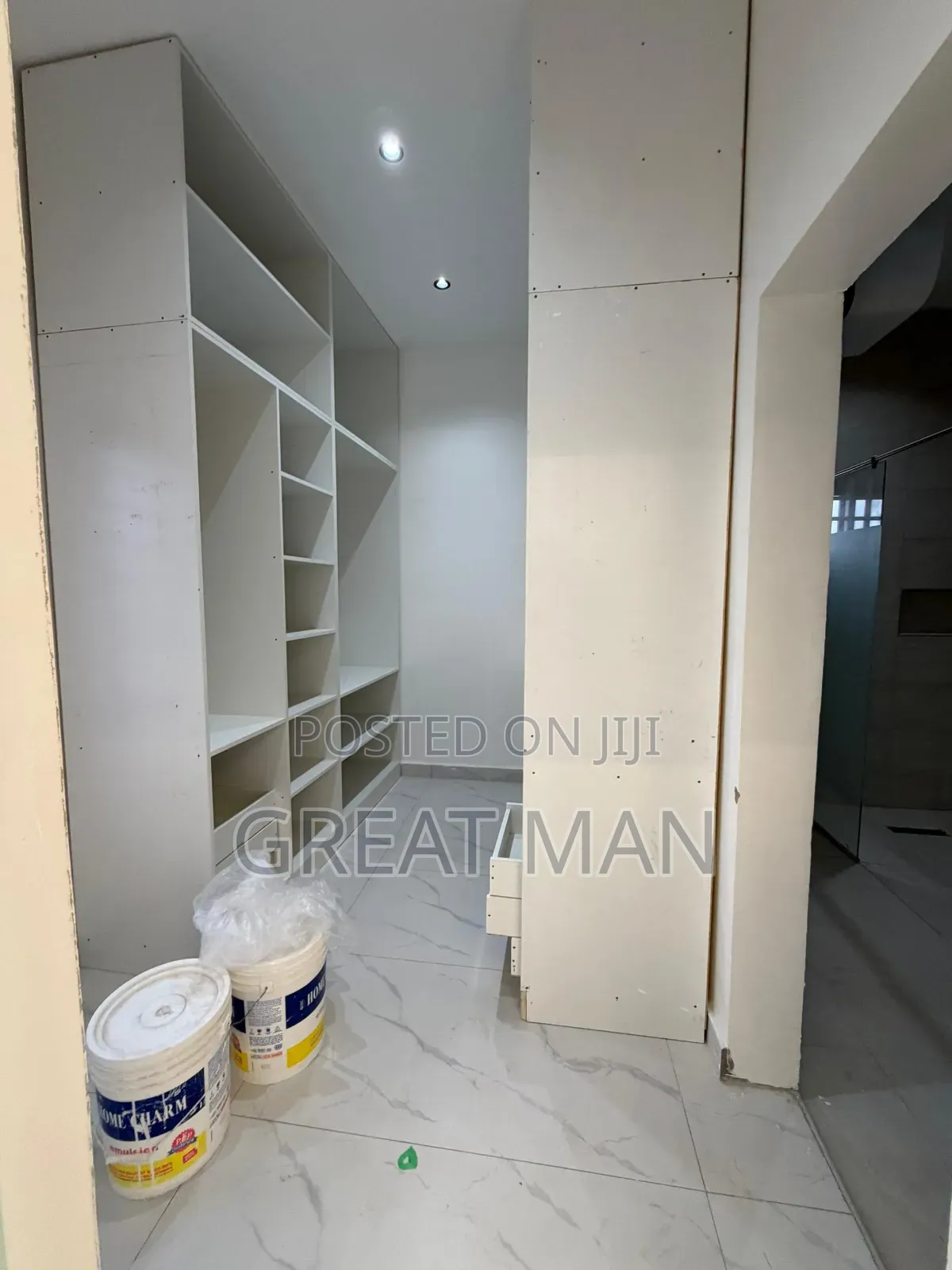 5bdrm House in Exhibition for sale