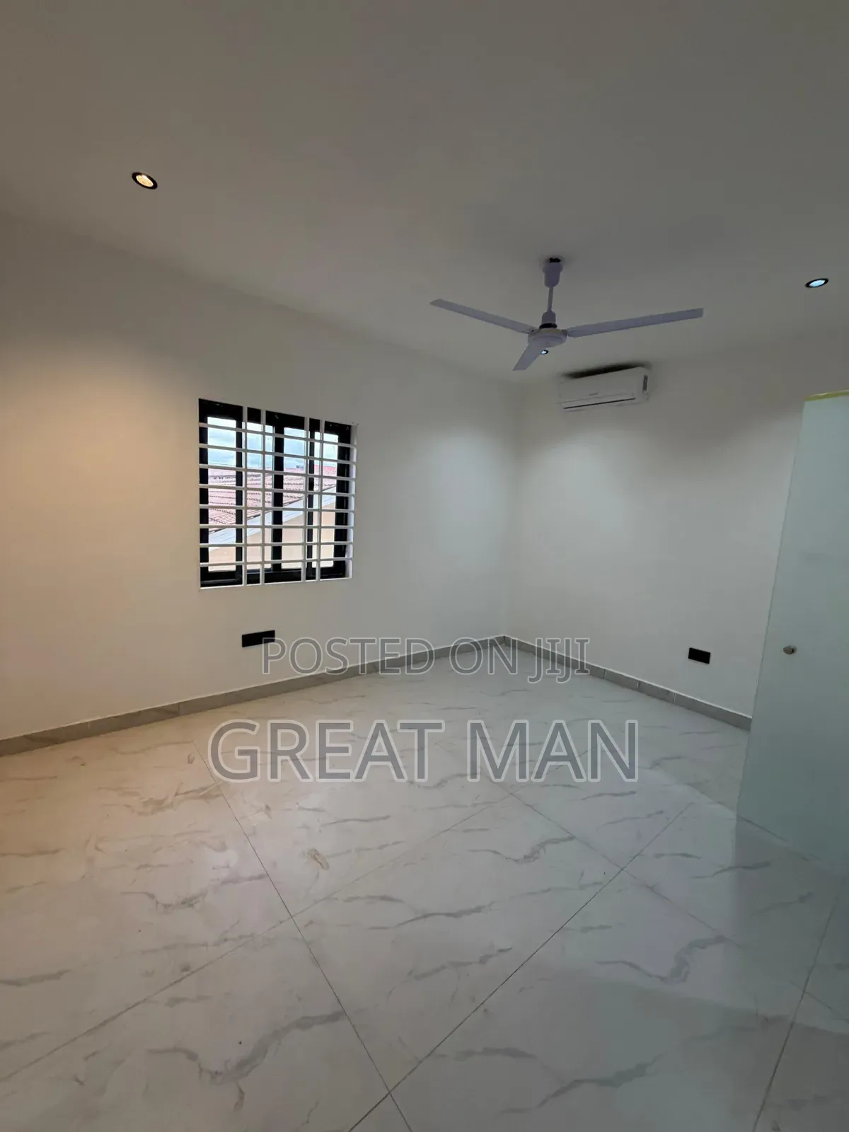 5bdrm House in Exhibition for sale