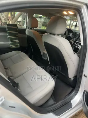 Hyundai Elantra SE 2018 Silver