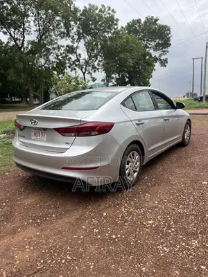 Hyundai Elantra SE 2018 Silver