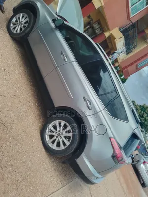Toyota RAV4 Limited 4dr SUV (2.5L 4cyl 6A) 2018 Silver