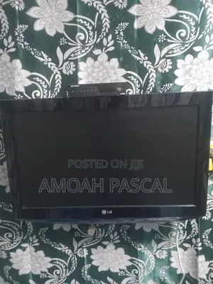 Selling Lg 26 Inches With Decorda and Antina
