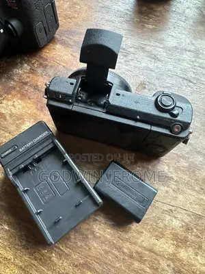 Sony A5100