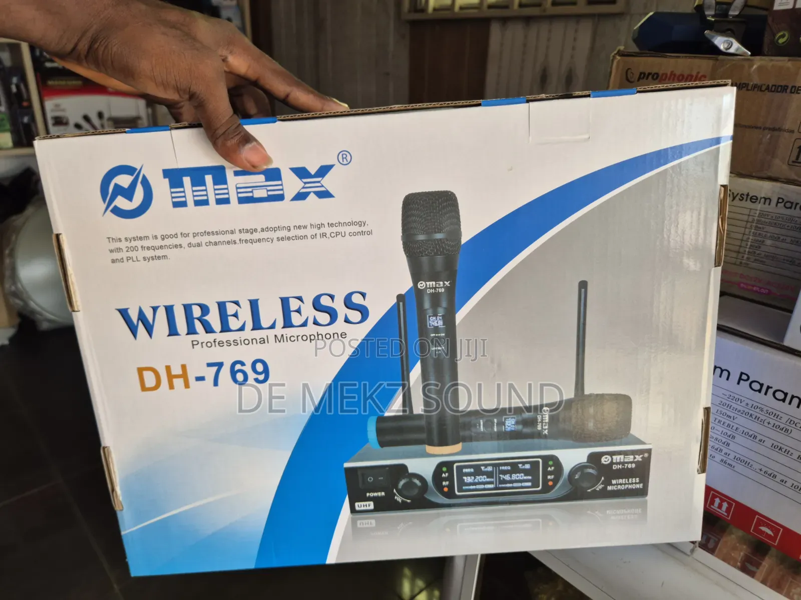 Max Wireless Microphone Dh-769