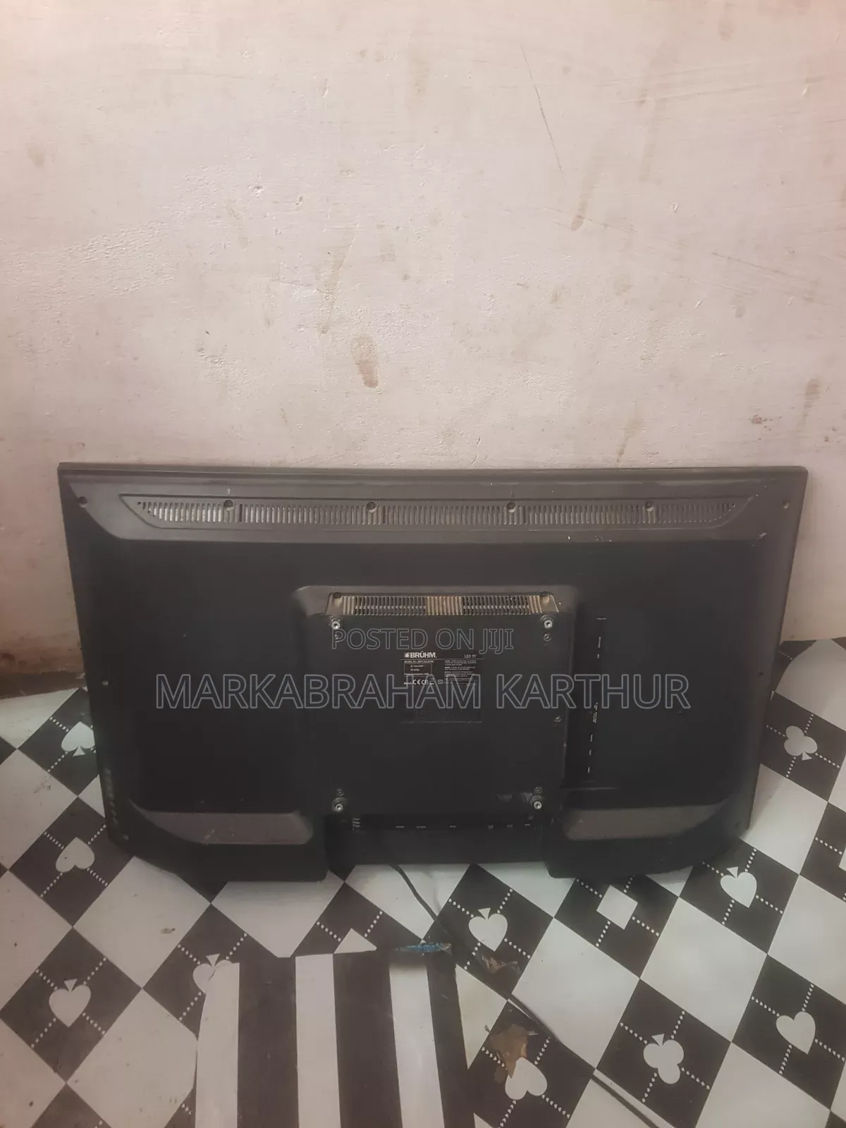 Broken Screen 32 Tv
