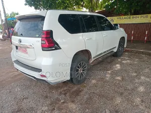Toyota Land Cruiser Prado 2014 White