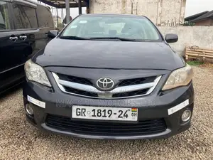 Toyota Corolla LE 4dr Sedan (1.8L 4cyl 4A) 2013 Gray
