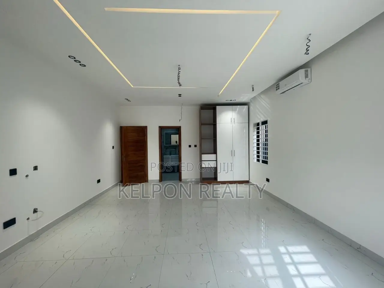 3bdrm Bungalow in Oyarifa, Ghana Flag for sale