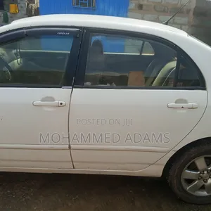 Toyota Corolla 1.4 D-4D Automatic 2005 White