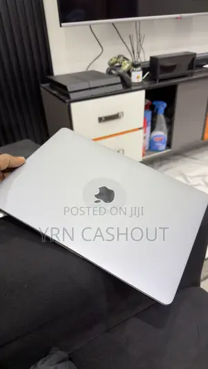 Laptop Apple MacBook Pro 2017 8GB Intel Core i7 SSD 512GB