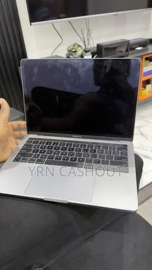 Laptop Apple MacBook Pro 2017 8GB Intel Core i7 SSD 512GB