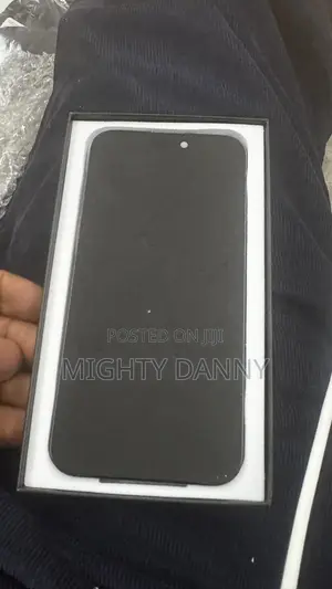iPhone 15 Pro Max Screen