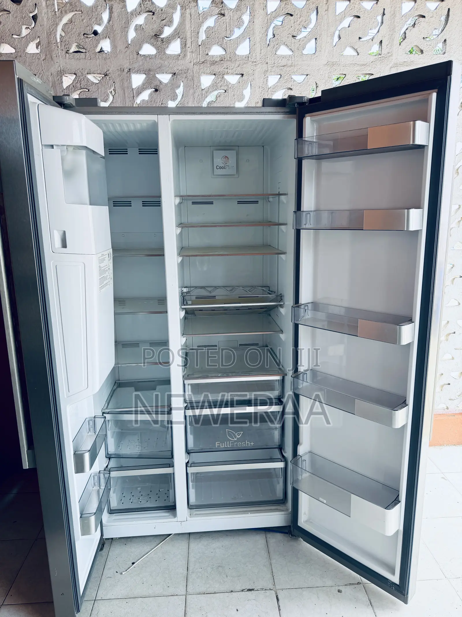 520 Side by Side Fridge