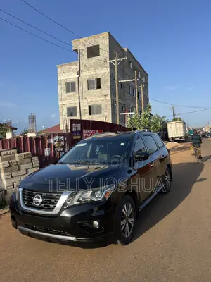Nissan Pathfinder Platinum 4dr 4x4 (3.5L 6cyl) 2017 Black
