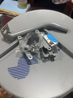 Brand New Hd Satellite Dish Complete Set With LNB Accessories