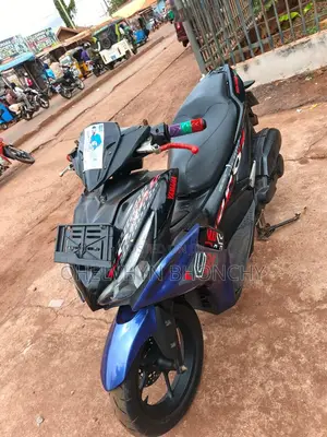 Yamaha 2021 Black