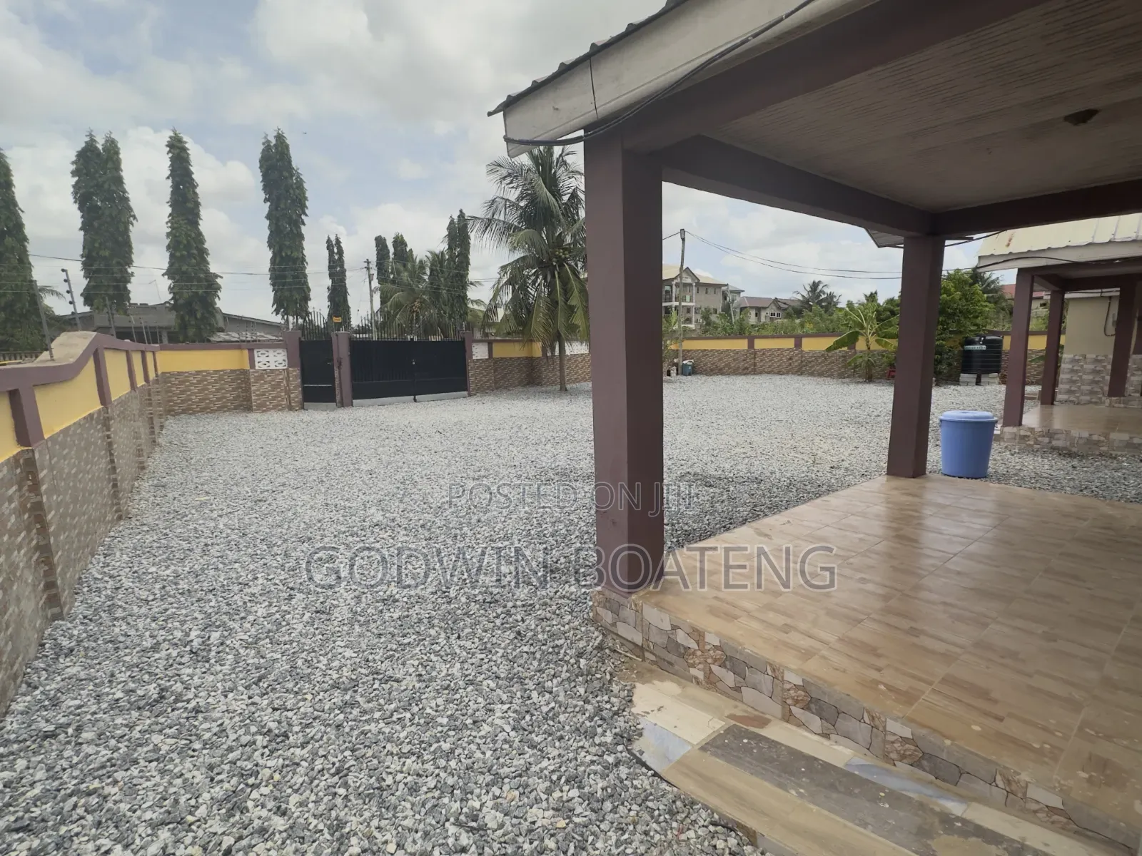 1bdrm Apartment in Human Rights Road, Awutu Senya East Municipal
